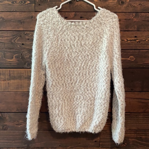 Gray and white knit sweater by Buffalo. - Picture 3 of 5